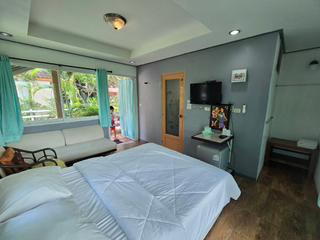For sale 17 bed hotel in Thung Saliam, Sukhothai