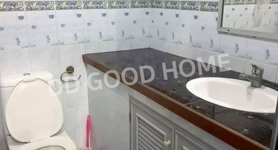For sale 6 bedrooms townhouse in Bang Lamung, Chonburi
