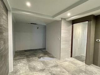 For sale 4 bedrooms townhouse in Huai Khwang, Bangkok