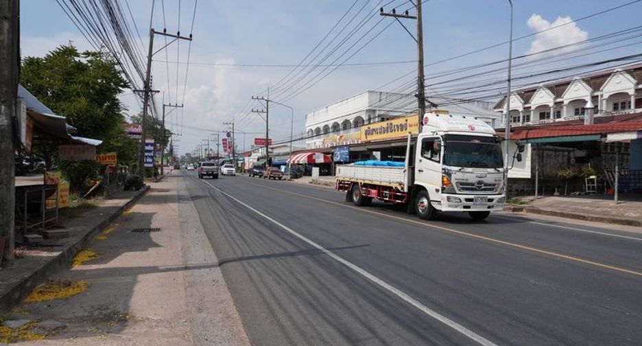 Terreno en venta en Kamalasai, Kalasin
