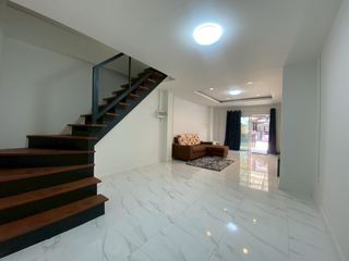 For sale 3 bedrooms townhouse in Bang Khae, Bangkok