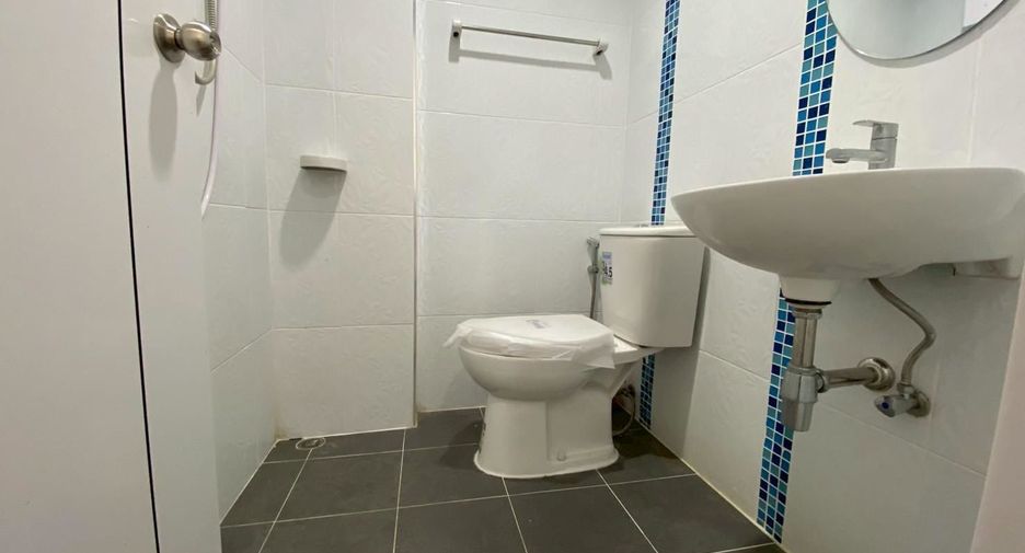 For sale 3 bedrooms townhouse in Bang Khae, Bangkok