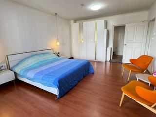 For rent and for sale 3 bed condo in Huai Khwang, Bangkok