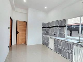 For sale 4 bed condo in Mueang Chiang Mai, Chiang Mai
