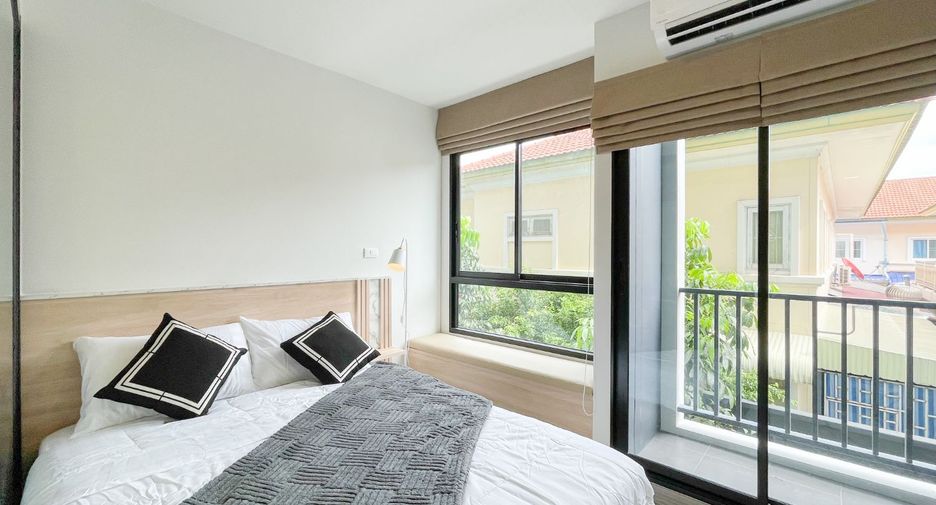 For sale 1 bed condo in Mueang Pathum Thani, Pathum Thani