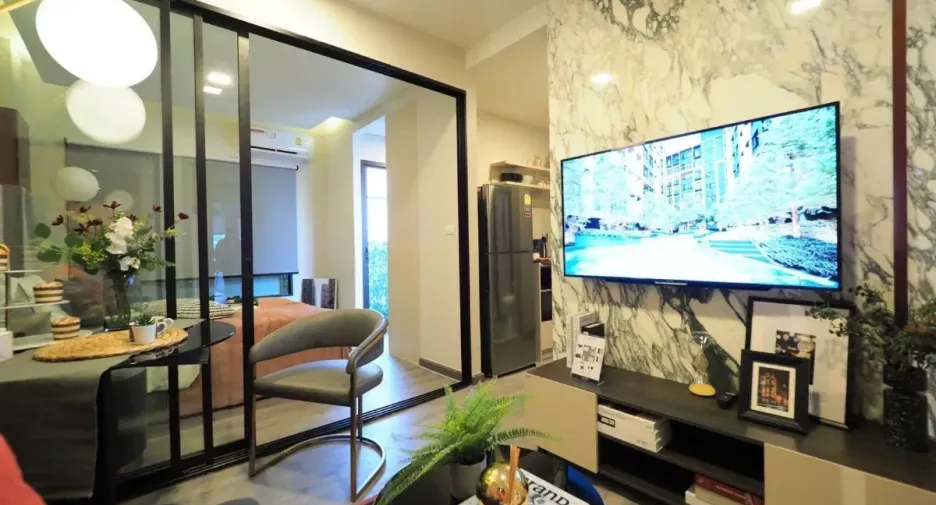 For sale 1 bed condo in Mueang Pathum Thani, Pathum Thani