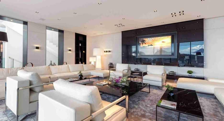 For rent and for sale 6 bedrooms villa in Mueang Phuket, Phuket