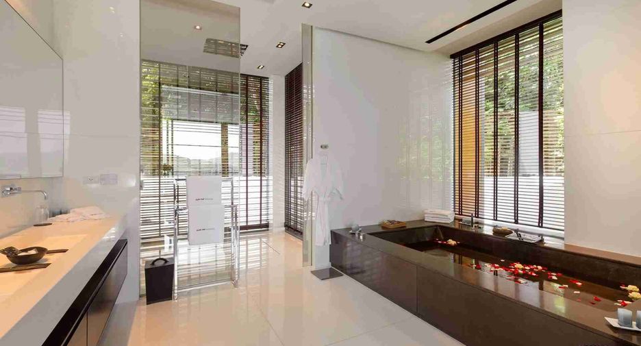 For rent and for sale 6 bedrooms villa in Mueang Phuket, Phuket