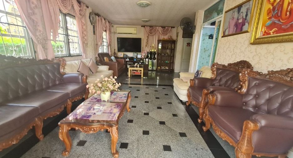 For sale 3 ベッドルーム house in Sai Mai, Bangkok