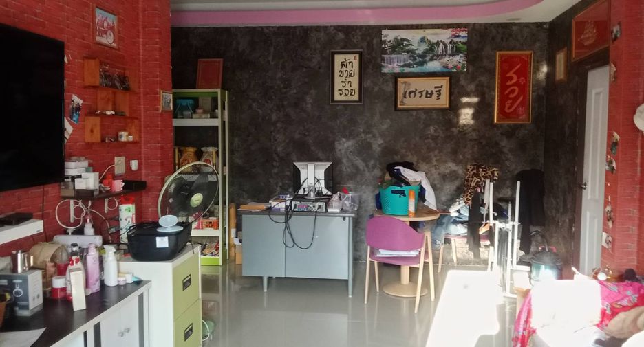 For rent and for sale land in Sa Bot, Lopburi