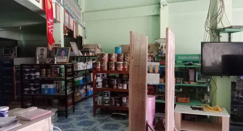 For rent and for sale land in Sa Bot, Lopburi