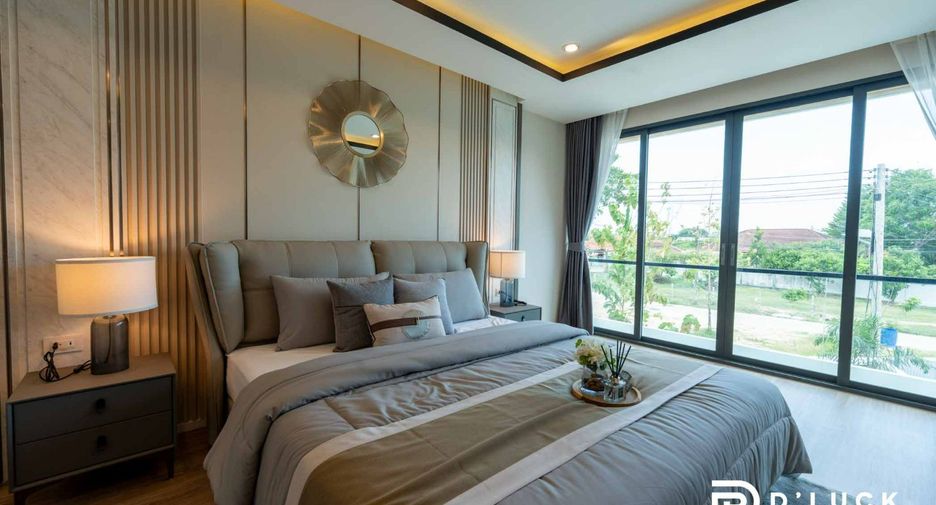 For sale 4 bedrooms villa in Bang Lamung, Chonburi