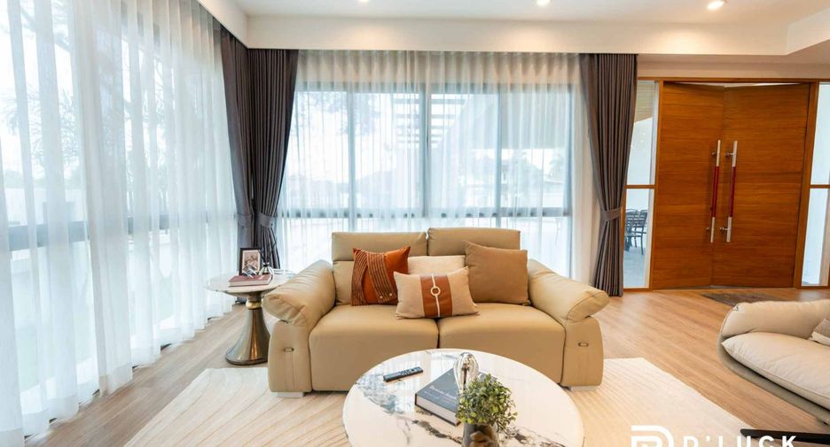For sale 4 bedrooms villa in Bang Lamung, Chonburi