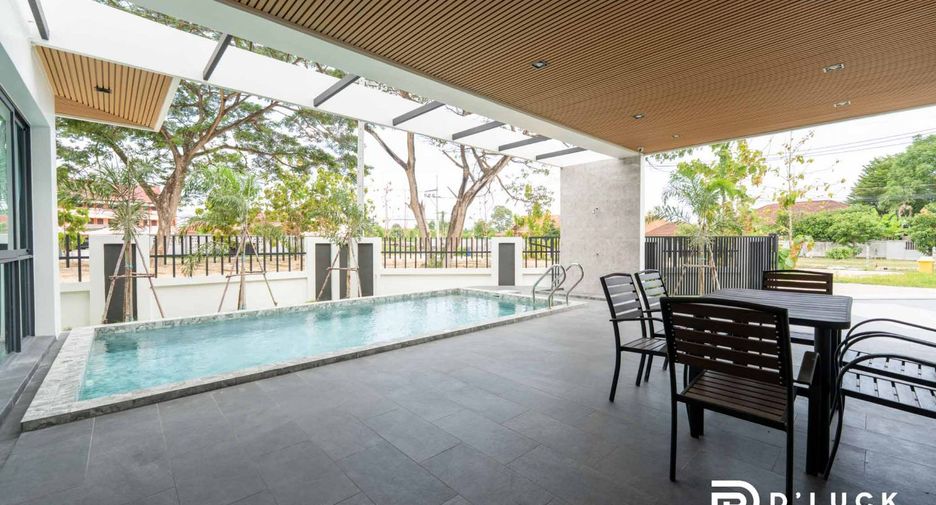 For sale 4 bedrooms villa in Bang Lamung, Chonburi