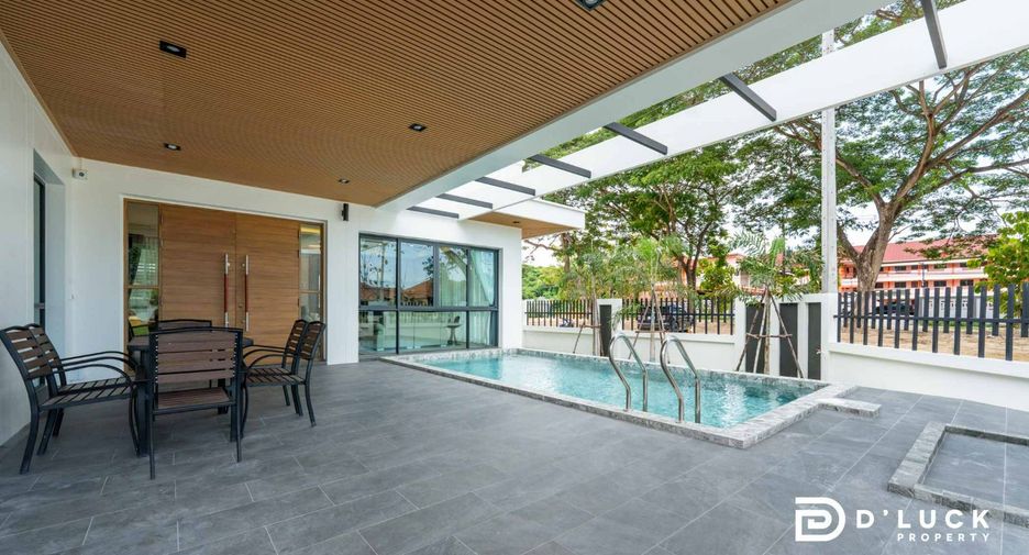 For sale 4 bedrooms villa in Bang Lamung, Chonburi