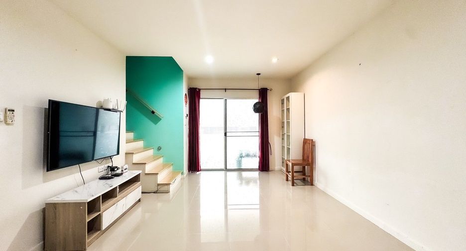 Casa adosada en venta de 3 habitaciones en Bang Kruai, Nonthaburi