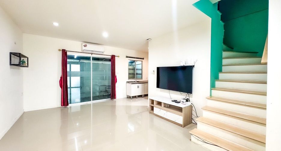 Casa adosada en venta de 3 habitaciones en Bang Kruai, Nonthaburi