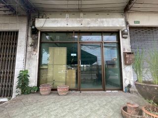 For rent and for sale 4 bed retail Space in Mueang Nakhon Pathom, Nakhon Pathom
