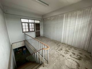 For rent and for sale 4 bed retail Space in Mueang Nakhon Pathom, Nakhon Pathom