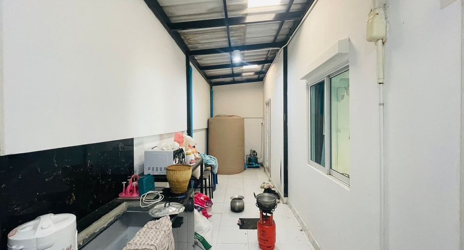 Продажа 4 спальни таунхаус в Khlong Luang, Патумтани