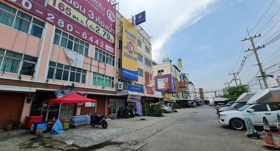 For sale 1 bed condo in Lam Luk Ka, Pathum Thani