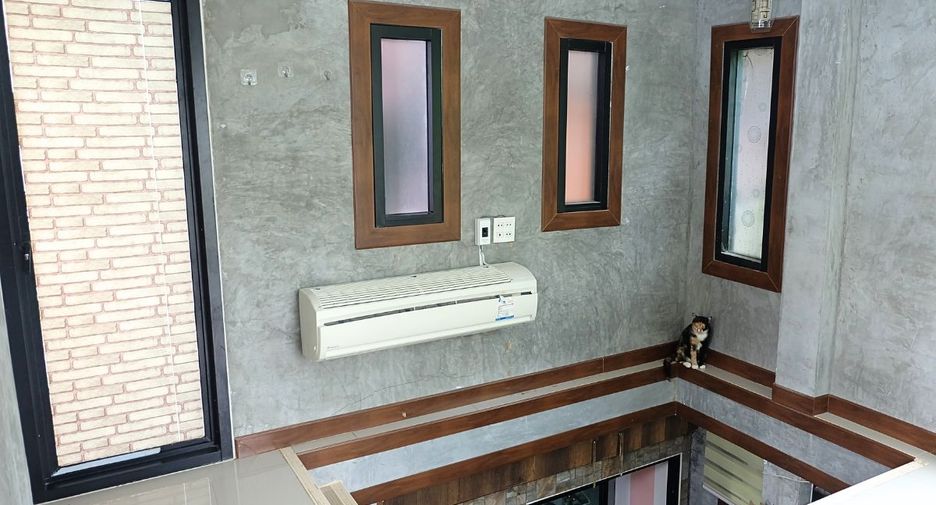 Haus zum Kauf mit 8 Zimmer in Bang Lamung, Chonburi