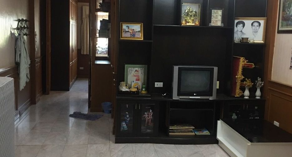 For sale 2 bedrooms retail Space in Mueang Maha Sarakham, Maha Sarakham