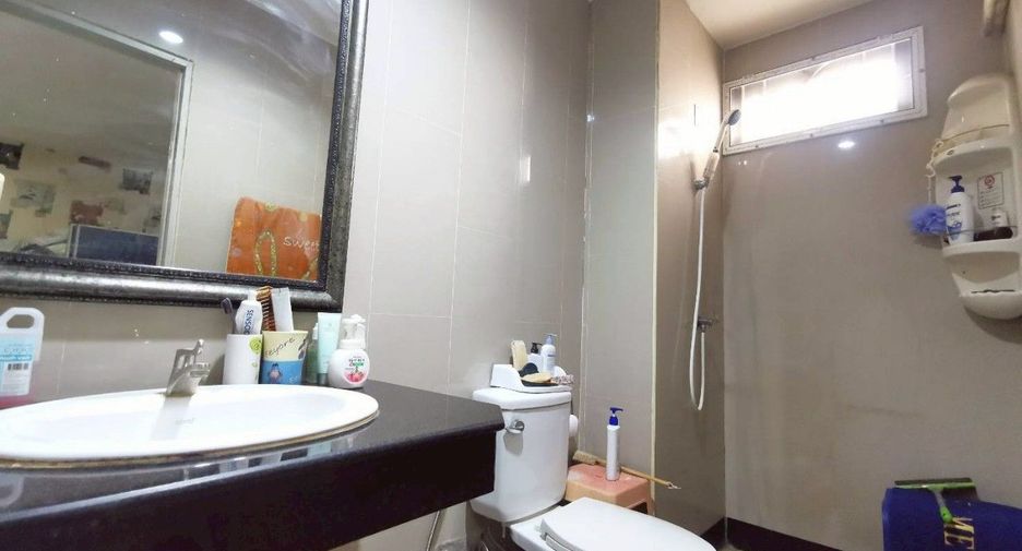 For sale 3 bedrooms townhouse in Bueng Kum, Bangkok