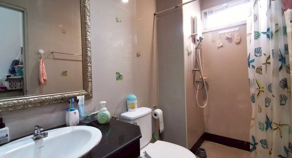 For sale 3 bedrooms townhouse in Bueng Kum, Bangkok