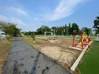 For sale 3 bedrooms townhouse in Bang Khun Thian, Bangkok