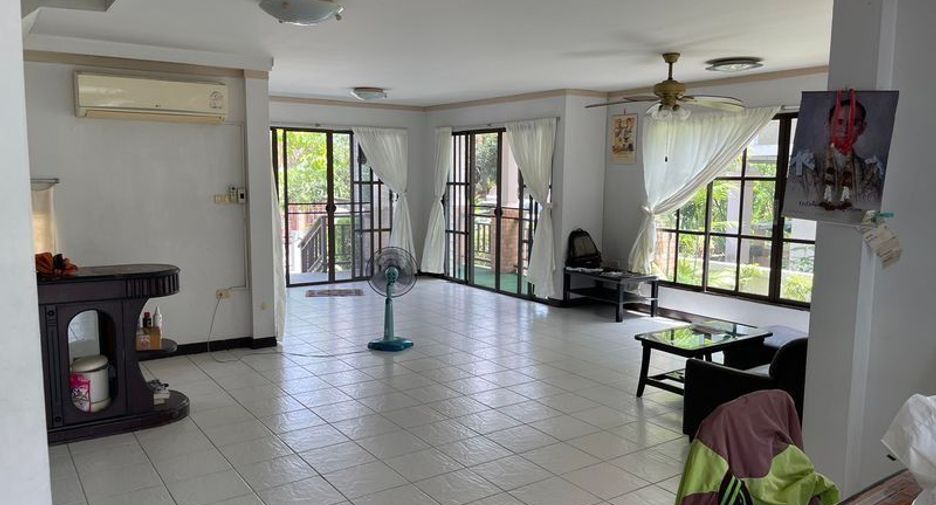 For rent and for sale 3 bedrooms house in Si Racha, Chonburi