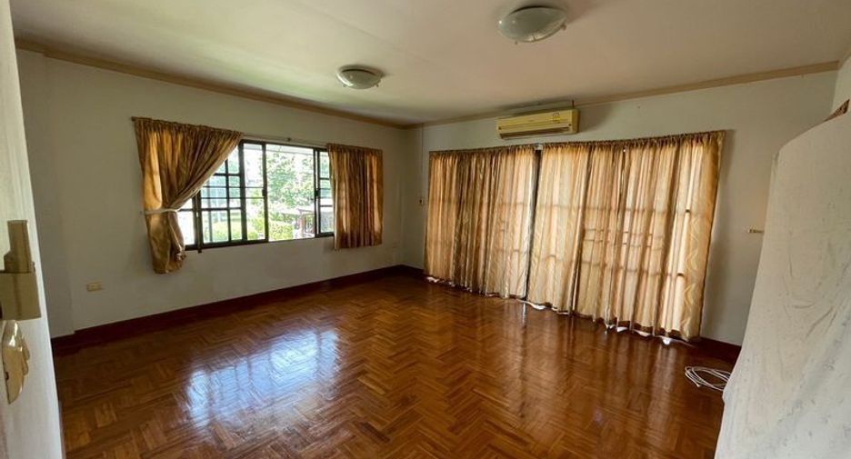 For rent and for sale 3 bedrooms house in Si Racha, Chonburi