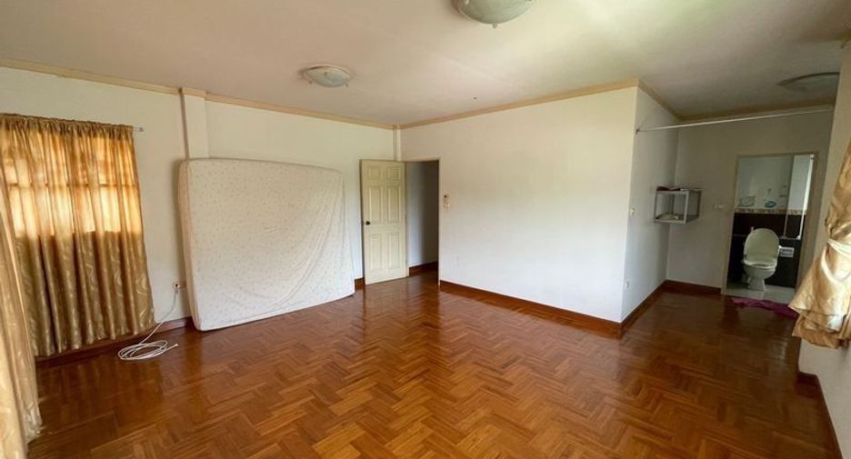 For rent and for sale 3 bedrooms house in Si Racha, Chonburi