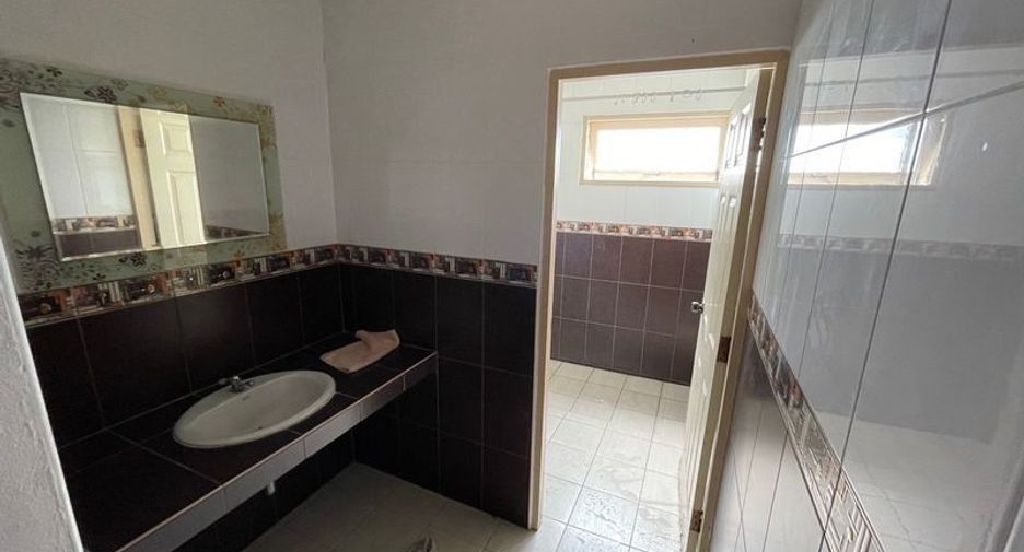 For rent and for sale 3 bedrooms house in Si Racha, Chonburi