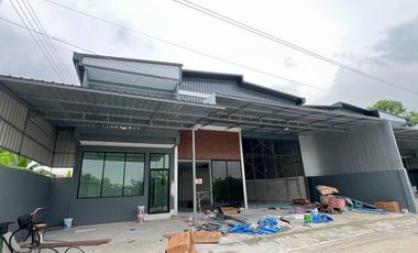 Gewerbefläche zum Kauf mit 3 Zimmer in Lam Luk Ka, Pathum Thani