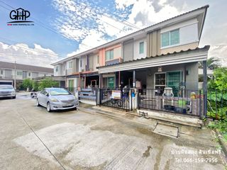 For sale 3 bed townhouse in Lam Luk Ka, Pathum Thani