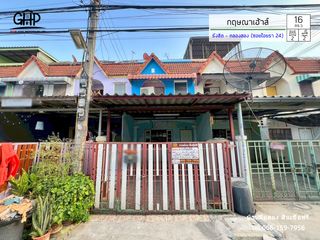 For sale 2 bed townhouse in Khlong Luang, Pathum Thani