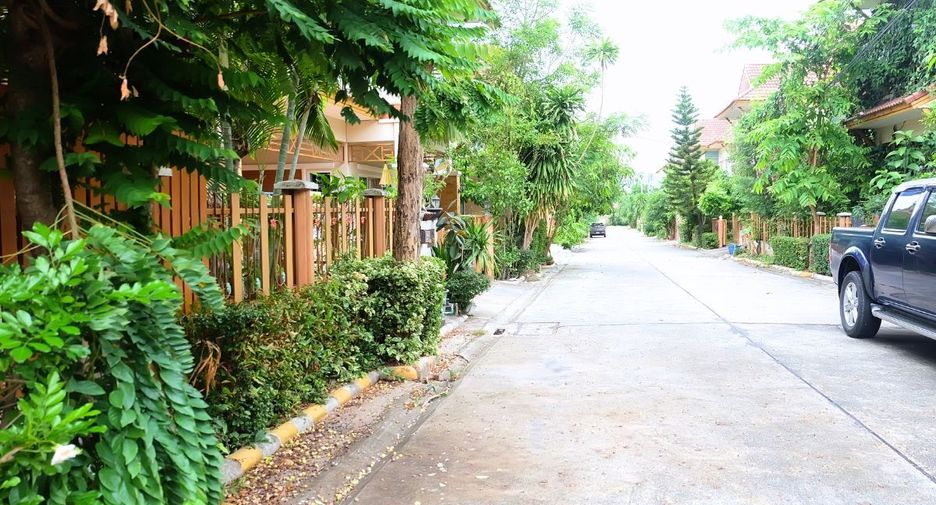 For rent and for sale 3 bedrooms house in Si Racha, Chonburi