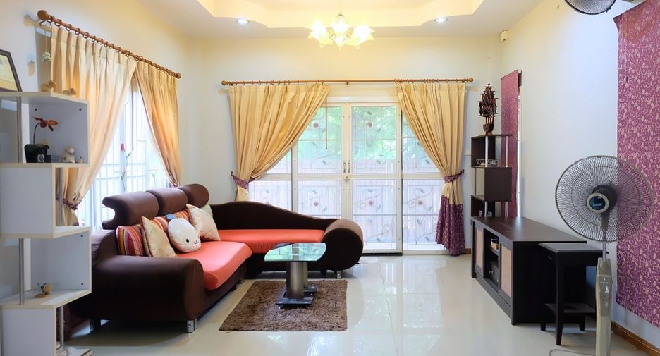 For rent and for sale 3 bedrooms house in Si Racha, Chonburi