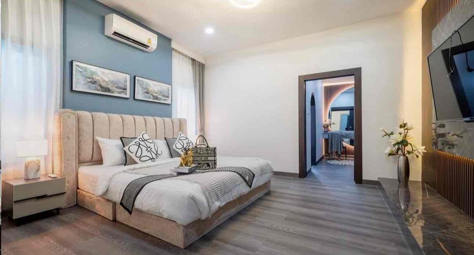 For sale 4 bedrooms villa in Bang Lamung, Chonburi
