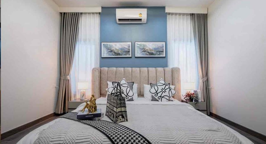 For sale 4 bedrooms villa in Bang Lamung, Chonburi