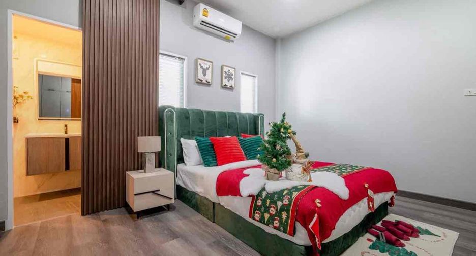 For sale 4 bedrooms villa in Bang Lamung, Chonburi