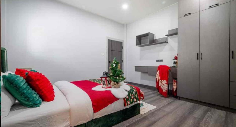 For sale 4 bedrooms villa in Bang Lamung, Chonburi