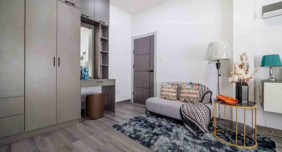 For sale 4 bedrooms villa in Bang Lamung, Chonburi