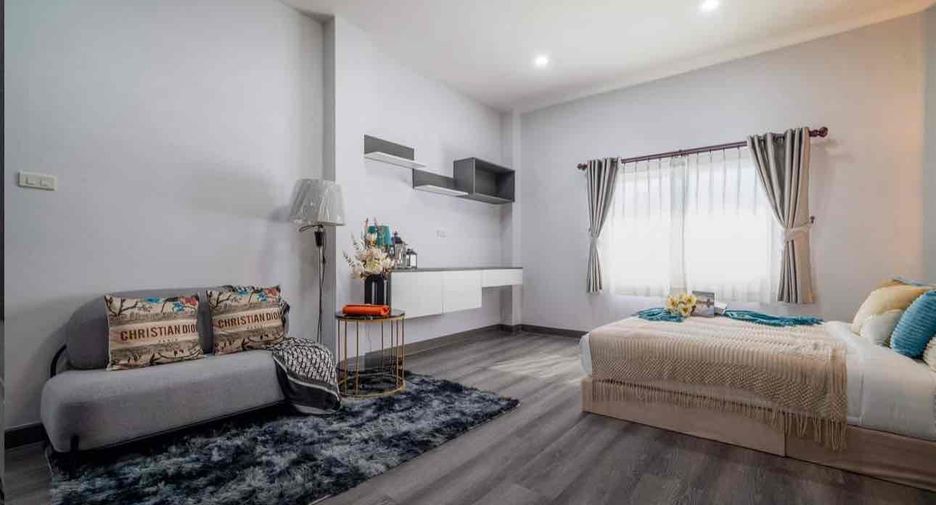 For sale 4 bedrooms villa in Bang Lamung, Chonburi