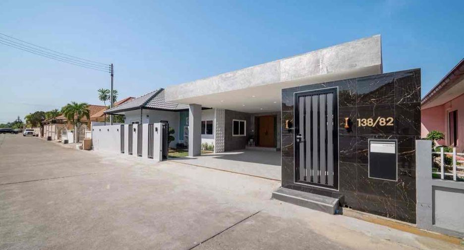 For sale 4 bedrooms villa in Bang Lamung, Chonburi