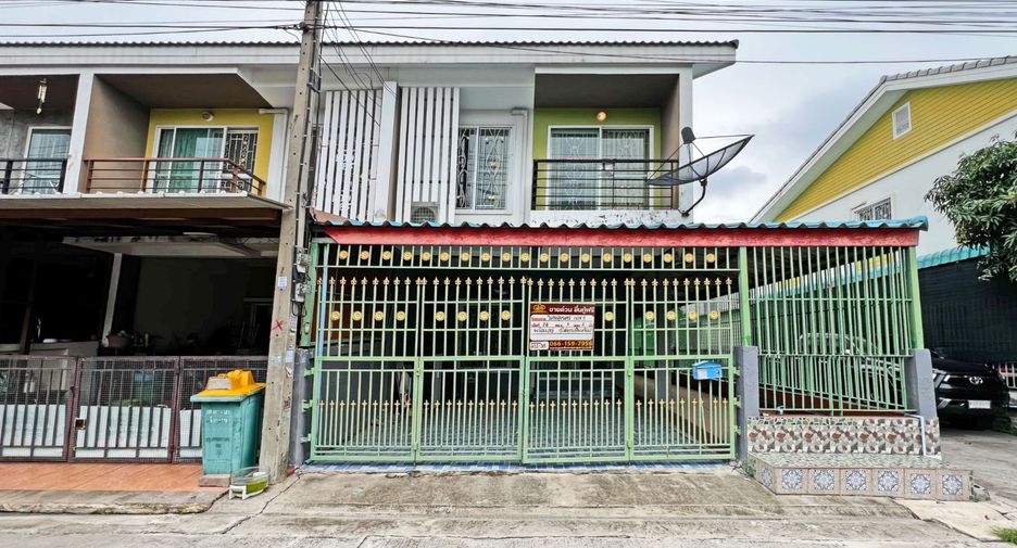 For sale 3 bed townhouse in Mueang Samut Sakhon, Samut Sakhon
