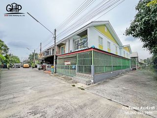 For sale 3 bed townhouse in Mueang Samut Sakhon, Samut Sakhon