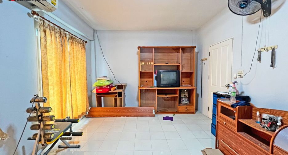 For sale 3 bed townhouse in Mueang Samut Sakhon, Samut Sakhon