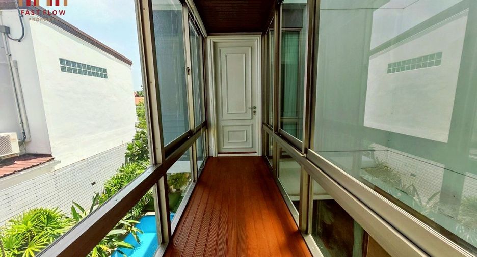 For sale 4 ベッドルーム house in Bueng Kum, Bangkok